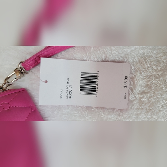 Betsey Johnson Azalea Rosebud XO Quilted Heart Wallet Wristlet NWT - Picture 11 of 12